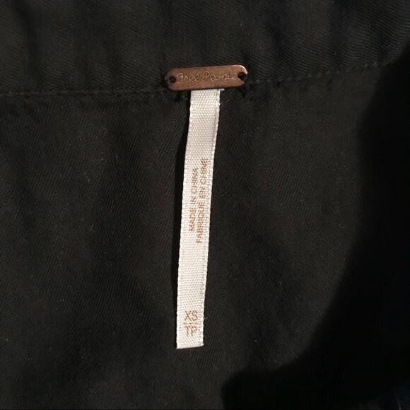 Free People Too Far black Sleeveless Utility Long Tunic Vest Top oversized XS - Picture 10 of 11